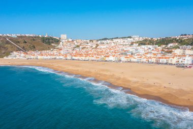 Portekiz 'in Nazare kasabasının Panorama manzarası.