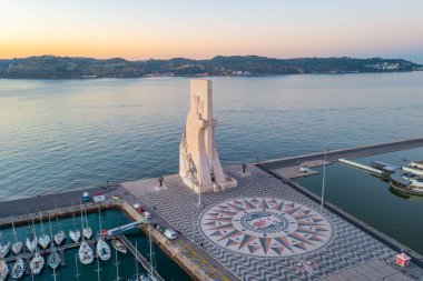 Padrao dos Descobrimentos 'un Gündoğumu - Belem, Lizbon, Portekiz' deki Keşifler Anıtı.