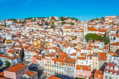 Lizbon manzarası dini binalarla dolu, Portekiz.