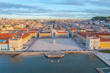 Lizbon, Portekiz 'de Praca do comercio' nun hava görüntüsü..