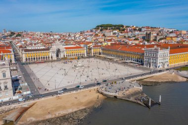Lizbon, Portekiz 'de Praca do comercio' nun hava görüntüsü..