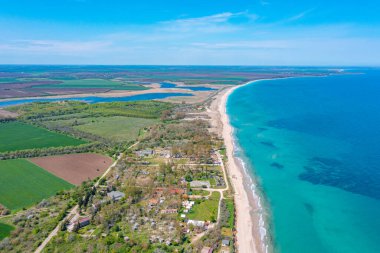 Bulgaristan 'ın Shablenska tuzla plajı ve Shabla gölünün havadan manzarası