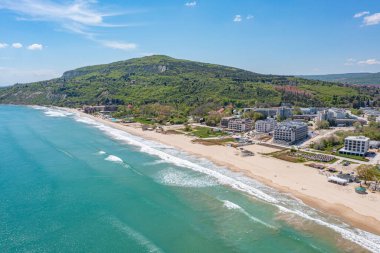 Bulgar köyü Kranevo 'nun hava manzaralı sahili