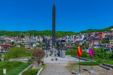 Bulgaristan 'ın Veliko Tarnovo kentindeki Asenevtsi heykeli