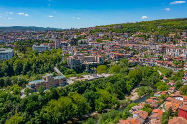 Devlet Sanat Galerisi Boris Denev ve Bulgaristan 'ın Veliko Tarnovo kentindeki asenovtsi anıtı