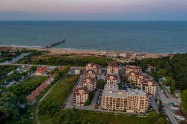 Bulgaristan 'ın Shkorpilovtsi köyündeki bir plajın günbatımı manzarası