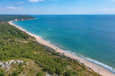 Bulgaristan 'daki Karadere plajının hava manzarası