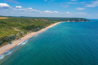 Bulgaristan 'daki Karadere plajının hava manzarası