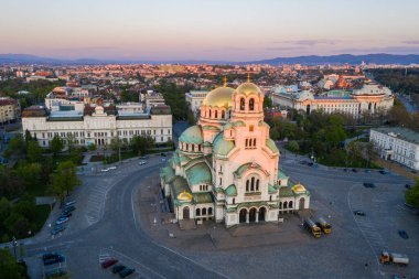Bulgaristan 'ın Sofya kentindeki Alexander Nevski katedralinin hava manzarası