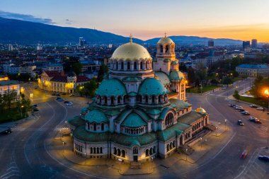 Bulgaristan 'ın Sofya kentindeki Alexander Nevski katedralinin hava manzarası