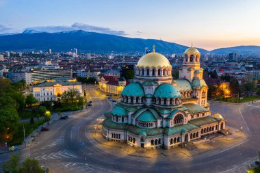 Bulgaristan 'ın Sofya kentindeki Alexander Nevski katedralinin hava manzarası