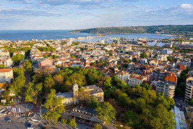 Bulgaristan 'daki Varna limanının havadan görüntüsü