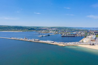 Bulgaristan 'daki Varna limanının havadan görüntüsü