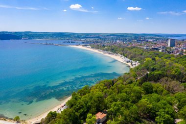 İspanya 'nın merkezi sahil manzaralı Varna kasabası.
