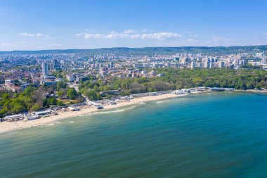 İspanya 'nın merkezi sahil manzaralı Varna kasabası.