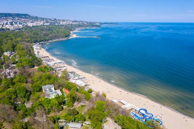 İspanya 'nın merkezi sahil manzaralı Varna kasabası.