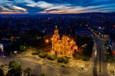 Bulgaristan 'ın Varna kentindeki Theotokos Katedrali Dormition of the Theotokos Katedrali' nin günbatımı görünümü