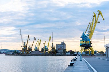 Bulgaristan 'daki Burgaz limanının hava görüntüsü