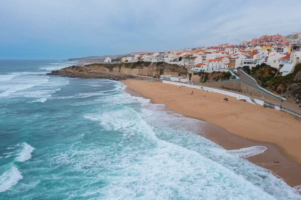 Portekiz 'deki Ericeira' da Praia do Norte.