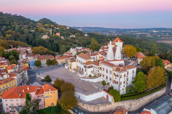Portekiz, Sintra 'daki ulusal sarayın gündoğumu manzarası.