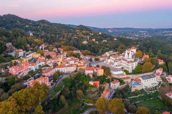 Portekiz, Sintra 'daki ulusal sarayın gündoğumu manzarası.