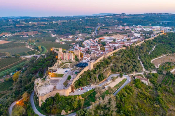 Portekiz 'deki Obidos kasabasının günbatımı manzarası.