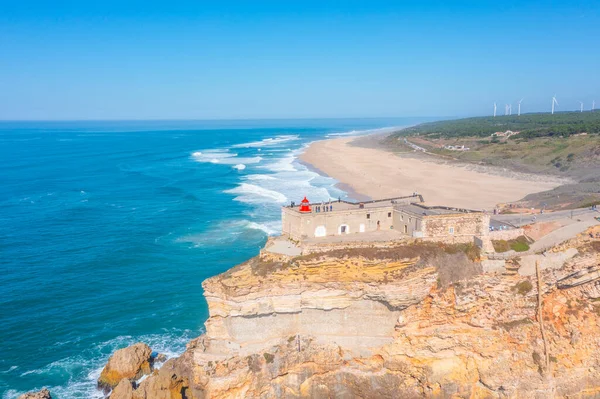 Portekiz 'in Nazare kasabasındaki Forte de Sao Miguel Arcanjo.
