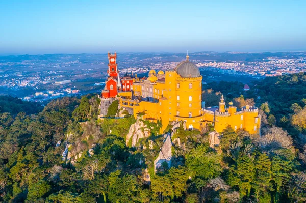 Sintra, Portekiz yakınlarındaki Pena Ulusal Sarayı.