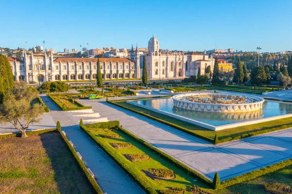 Vista Del Mosteiro Dos Jerónimos Través Praca Imperio Belem Lisboa — Foto de Stock