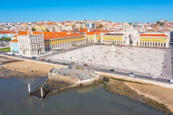 Lizbon, Portekiz 'de Praca do comercio' nun hava görüntüsü..