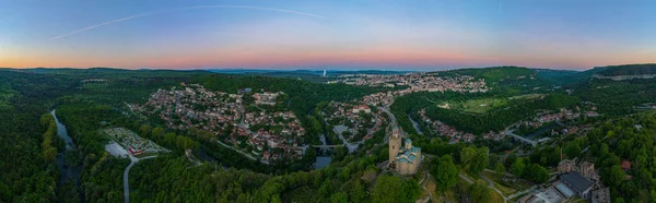 Sonnenuntergang Luftaufnahme Von Veliko Tarnovo Hinter Himmelfahrtskathedrale Bulgari — Stockfoto