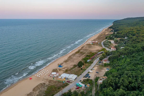 保加利亚Shkorpilovtsi村海滩的日落鸟瞰 — 图库照片