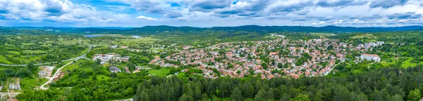 ブルガリのマルコタルノヴォの街の空中写真 — ストック写真