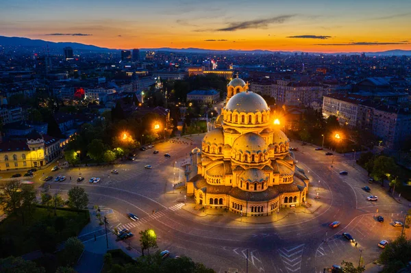 Bulgaristan 'ın Sofya kentindeki Alexander Nevski katedralinin hava manzarası