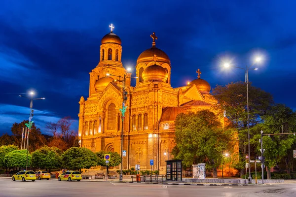 Solnedgång Utsikt Över Dormition Theotokos Cathedral Varna Bulgarien — Stockfoto