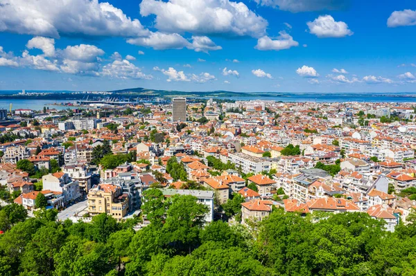 Bulgar kenti Burgaz 'ın hava manzarası