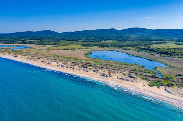 Bulgaristan 'da Sozopol yakınlarındaki sürücü plajının havadan görüntüsü