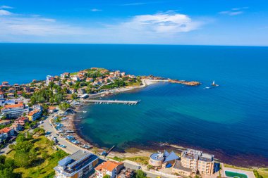 Bulgar sahil kenti Ahtopol 'ün hava manzarası