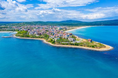Bulgar sahil kenti Primorsko 'nun hava manzarası