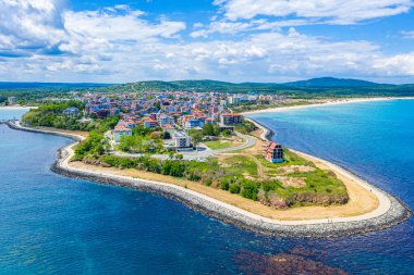 Bulgar sahil kenti Primorsko 'nun hava manzarası