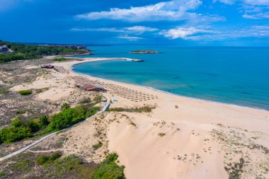 Bulgaristan 'ın Sozopol kenti yakınlarındaki Arkutino plajı