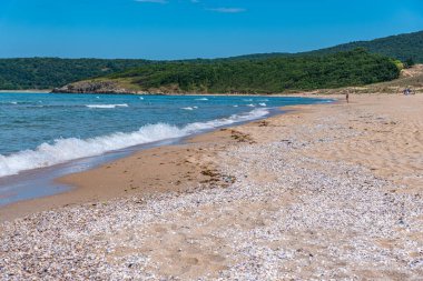 Bulgaristan 'ın Sozopol kenti yakınlarındaki Arkutino plajı