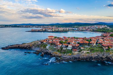 Bulgaristan 'ın Sozopol kentinin günbatımı manzarası
