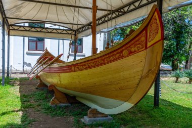 Bulgaristan 'ın Sozopol kentinde geleneksel bir balıkçı teknesinin kopyası