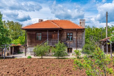 Bulgaristan 'ın Brashlyan köyündeki geleneksel evler