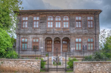 Bulgar kenti Malko Tarnovo 'daki eski ahşap ev