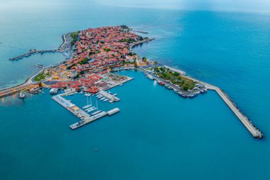 Bulgar kenti Nessebar 'ın günbatımı manzarası