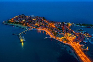 Bulgar kenti Nessebar 'ın günbatımı manzarası