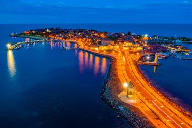 Bulgar kenti Nessebar 'ın günbatımı manzarası