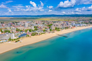 Sunny Beach 'in havadan görünüşü - Bulgaristan' da popüler bir tatil beldesi